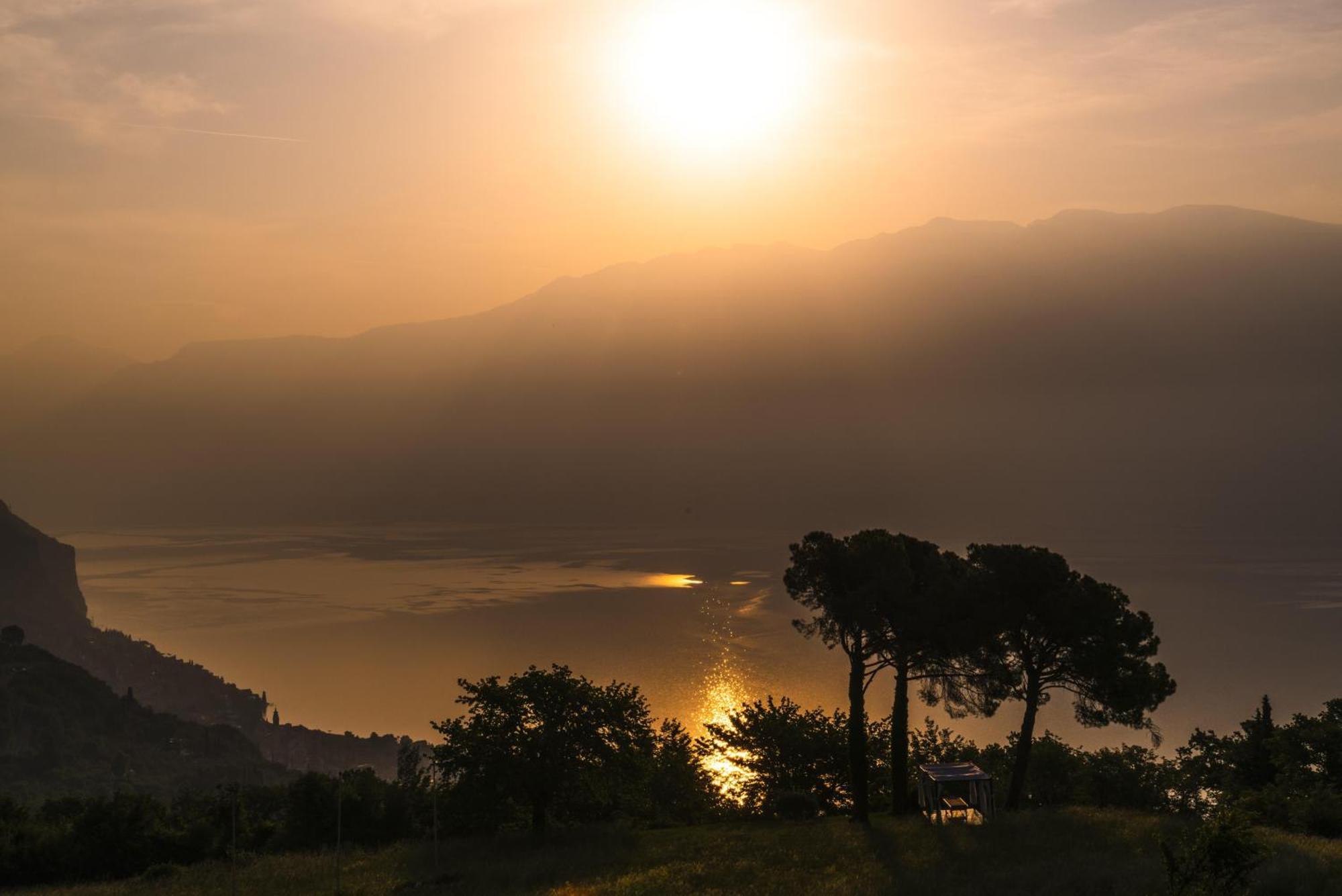 Boutique Hotel Villa Sostaga Gargnano Dış mekan fotoğraf