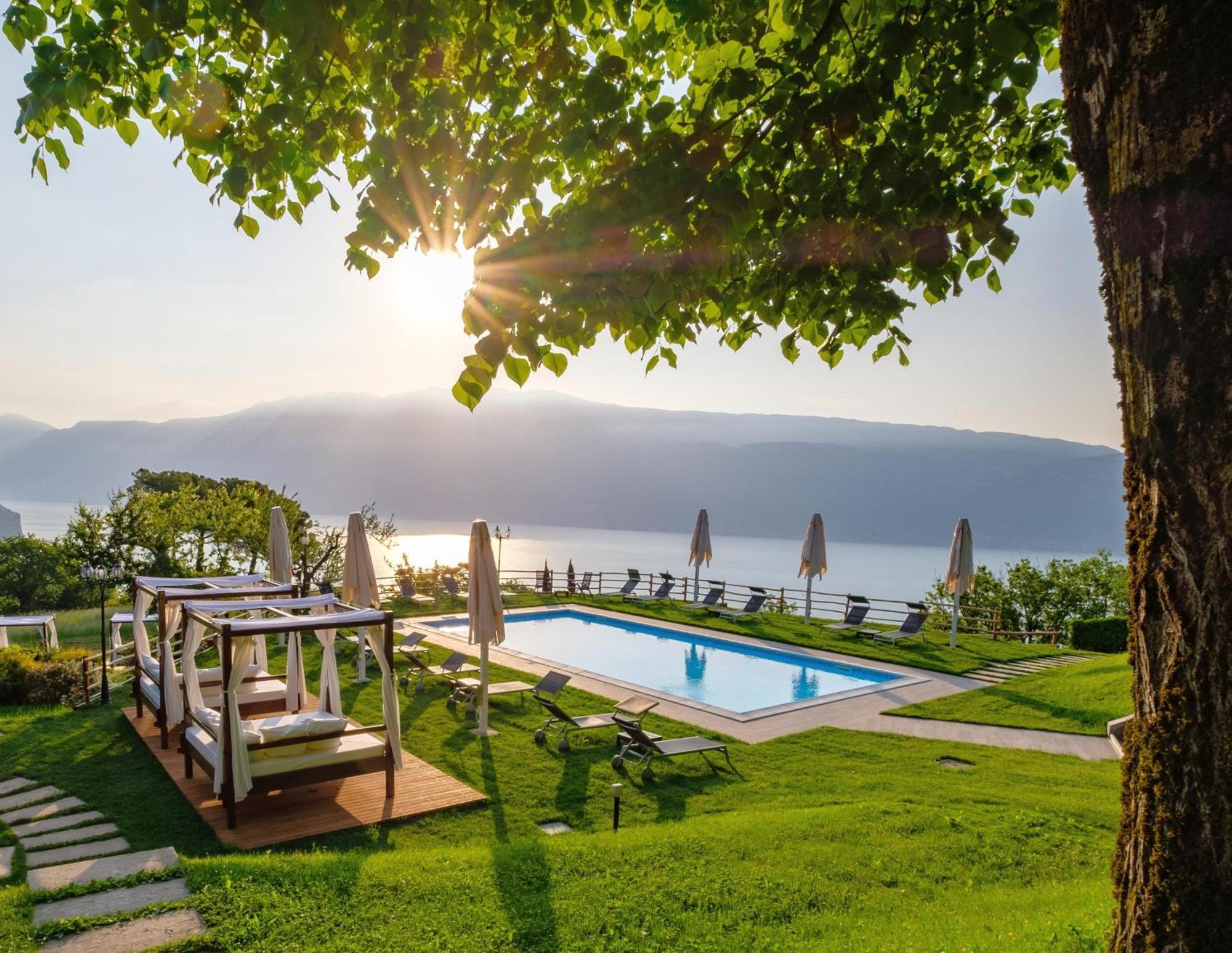 Boutique Hotel Villa Sostaga Gargnano Dış mekan fotoğraf